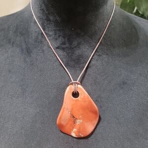 Women Fashion Elegant Red Jasper Stone Bead Freeform Pendant Collar Necklace